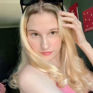 Meet your Posher, Kaylie